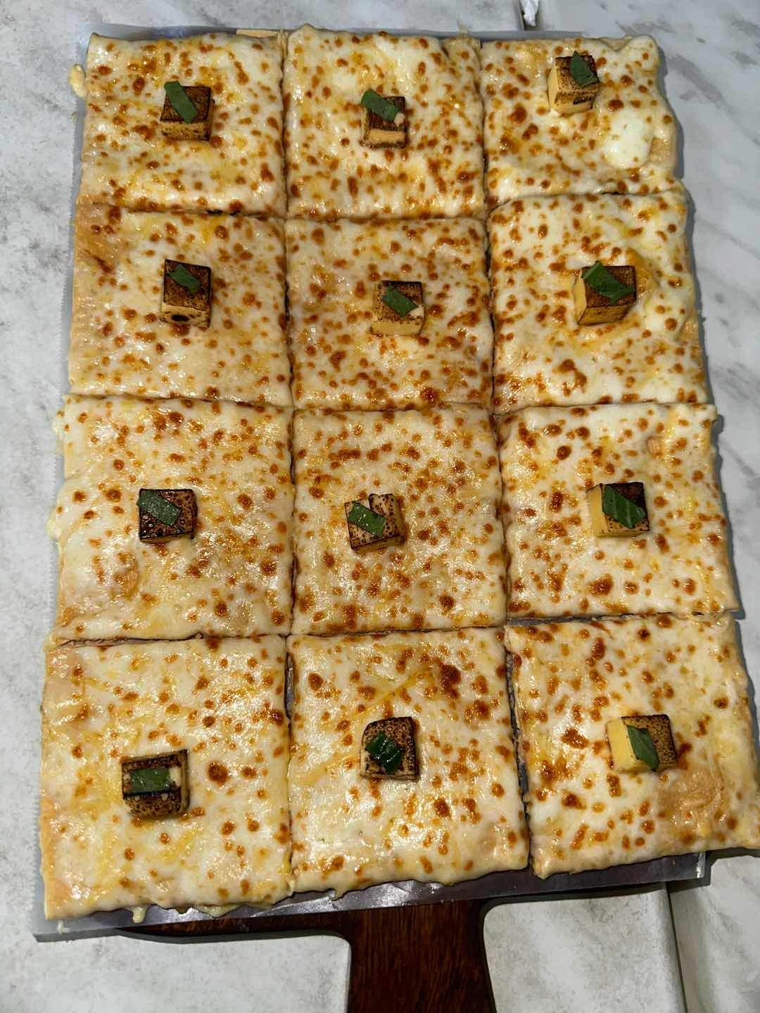 3 Cheese Pizza of Habanero Kitchen Bar