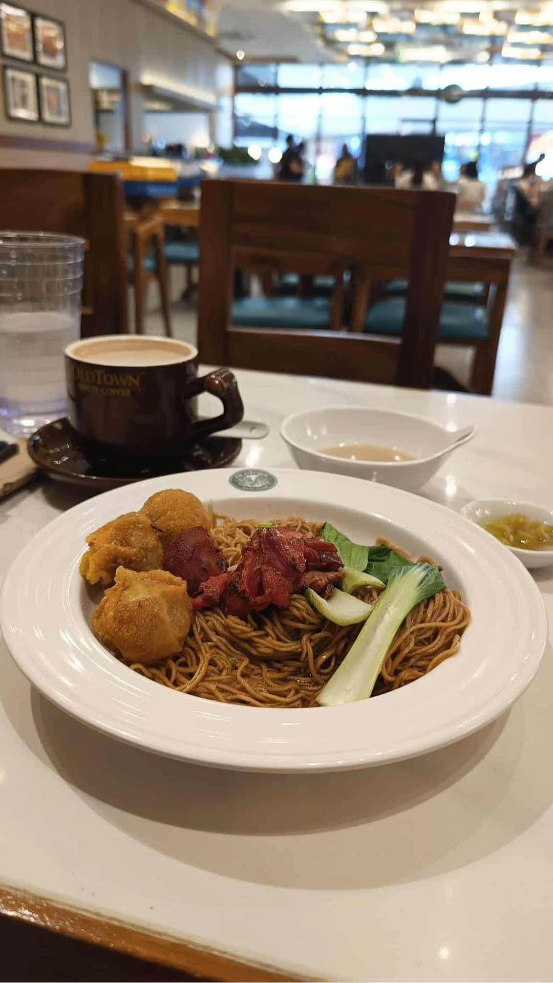BBQ Chicken & Fried Wonton Noodle