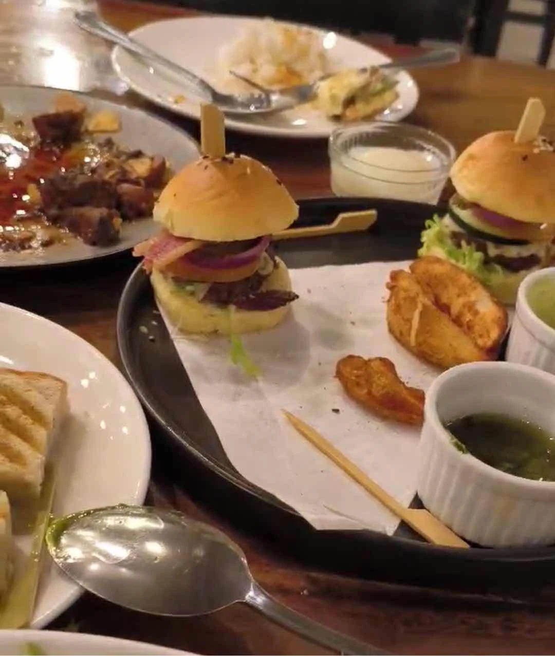 Mini Burgers and Beef Salpicao