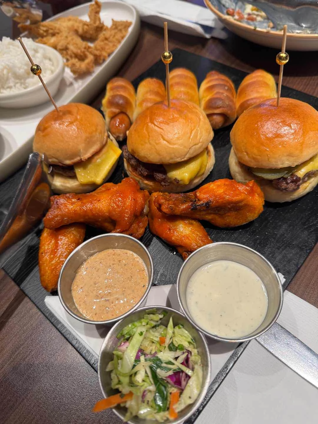 Burger, chicken wings