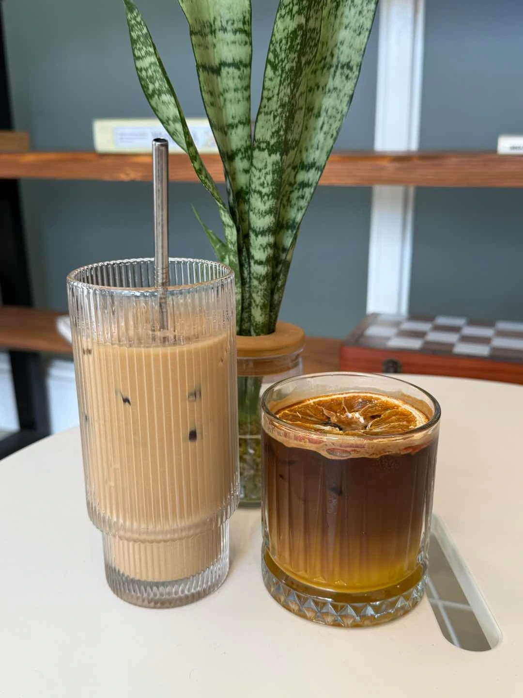 spanish latte and orange espresso