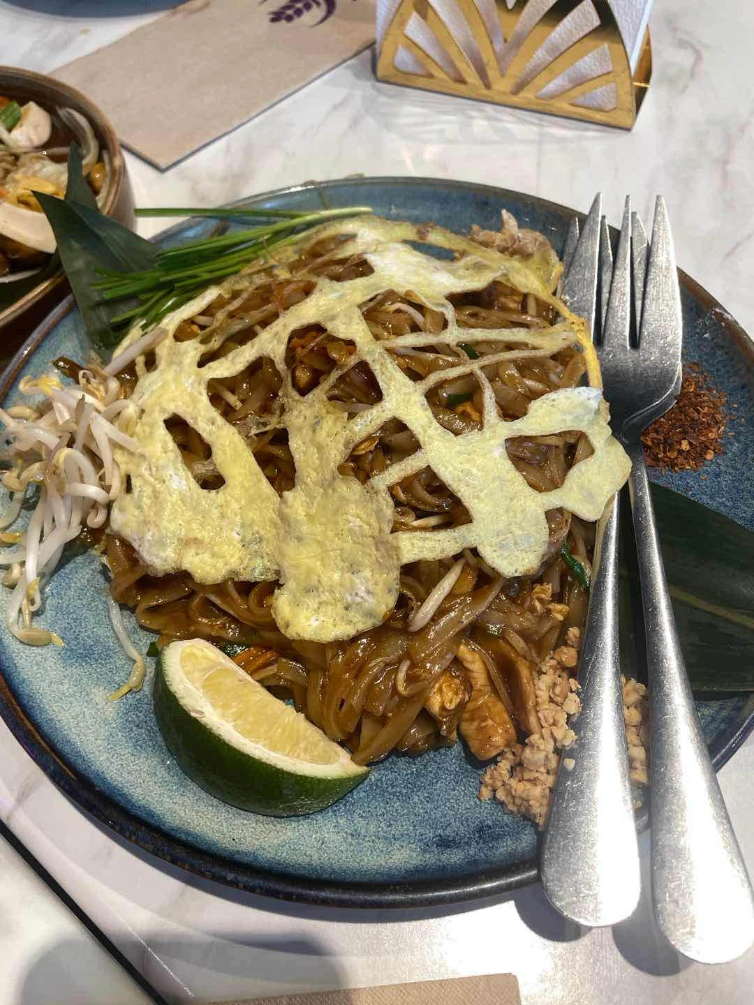 Authentic Pad Thai - Chicken