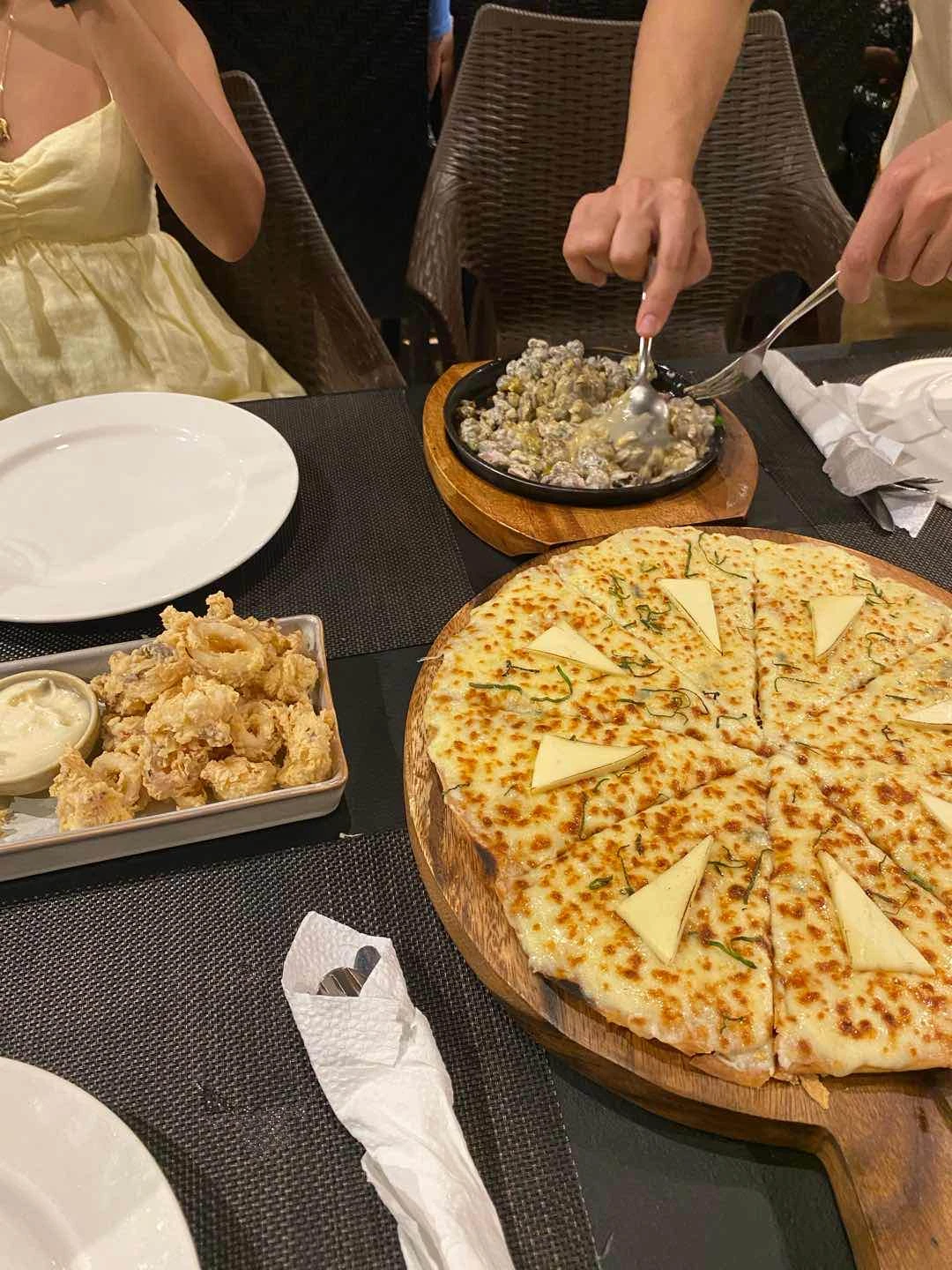 Oyster Sisig, 4 Cheese Pizza, Calamari, Burger