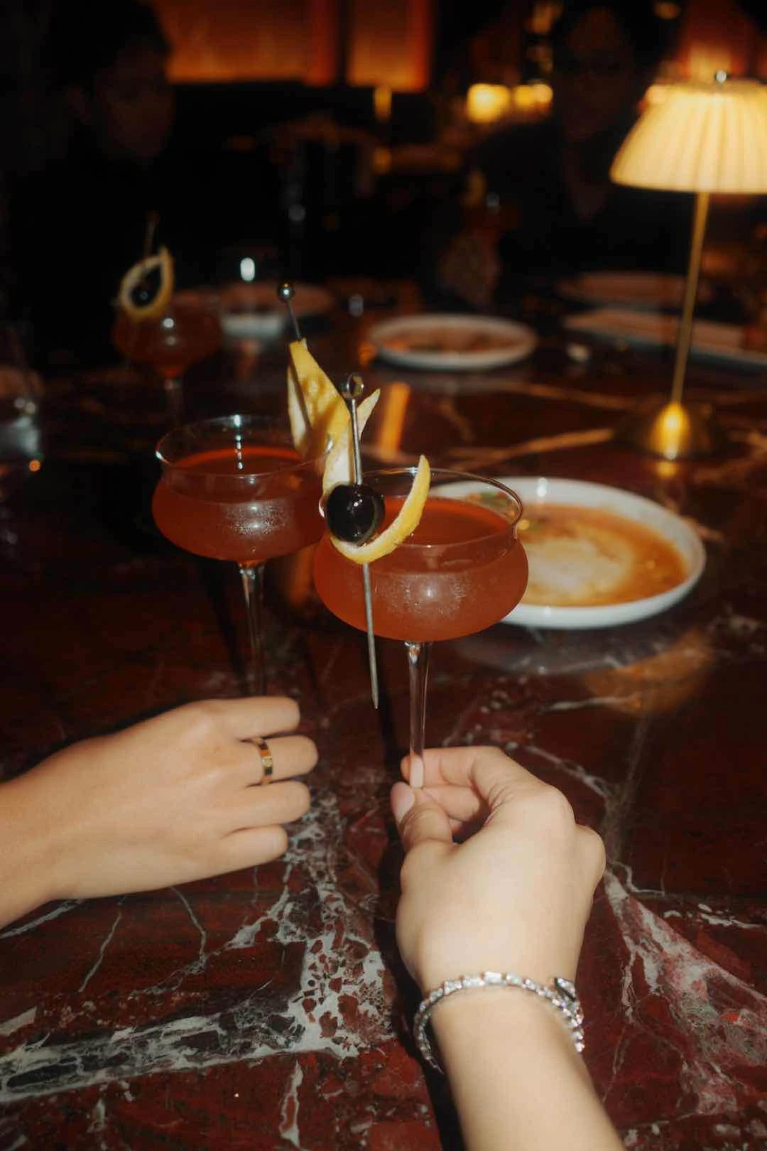 complimentary cocktails
