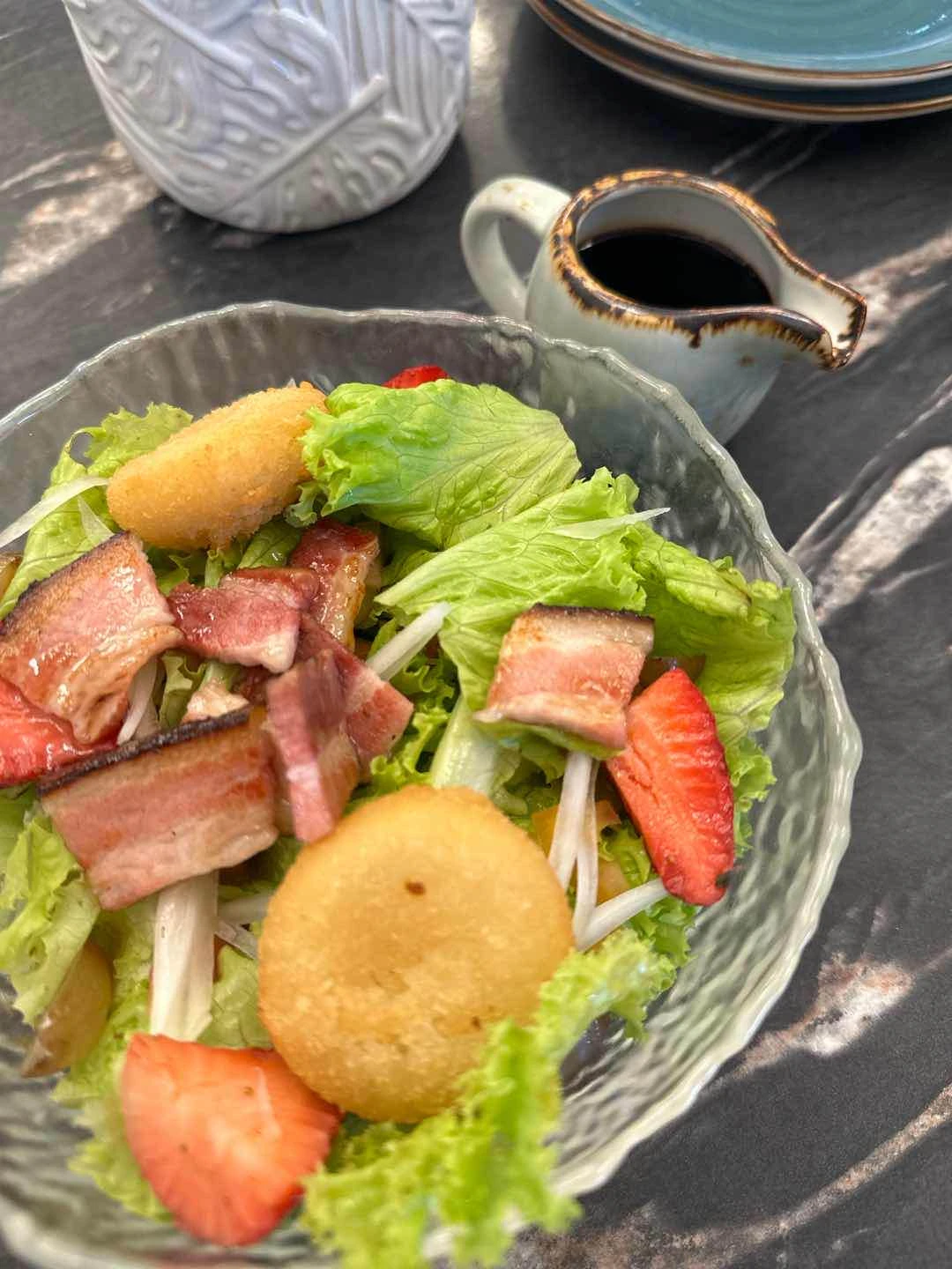 JLT Salad 🥬