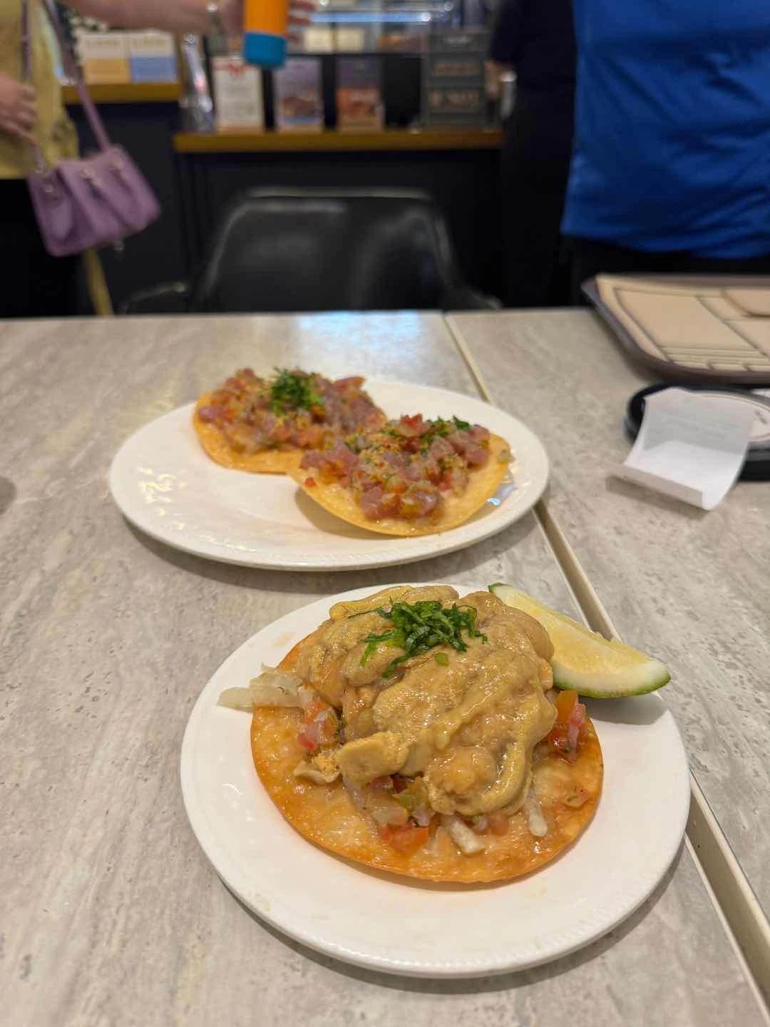 Tuna tostada, uni tostada of La Chinesca (The Grid)