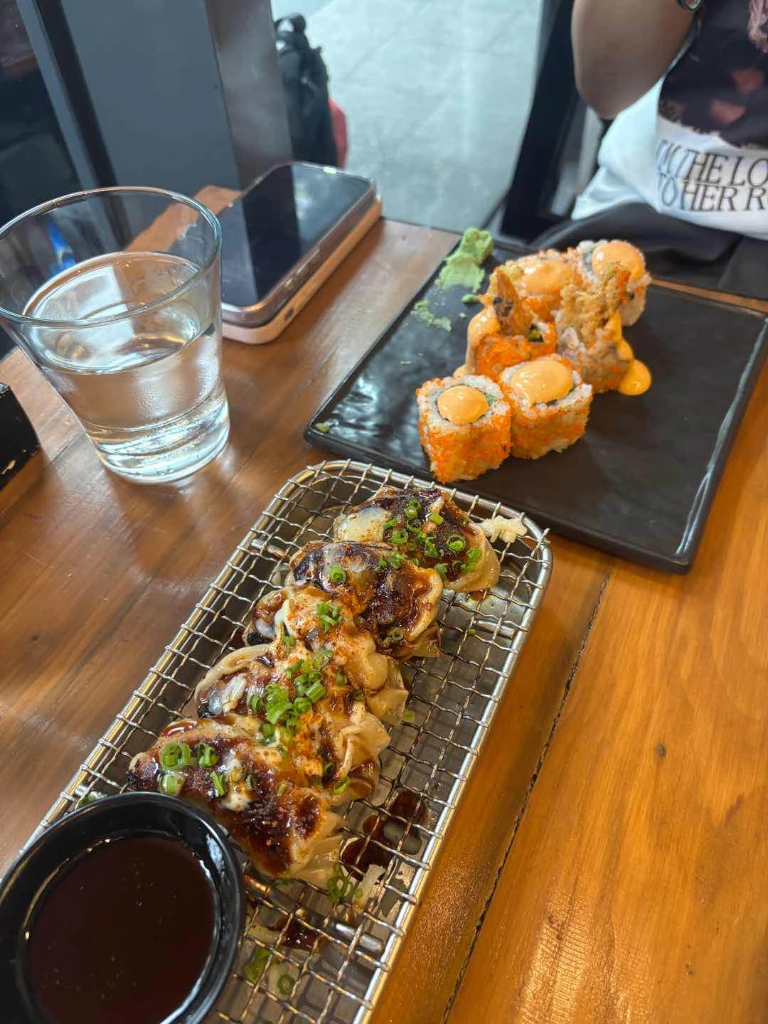 maki & gyoza 