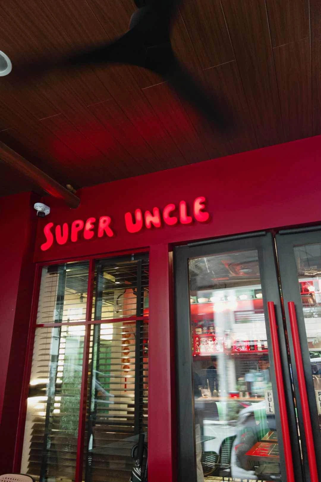 nice ambiance + friendly staff