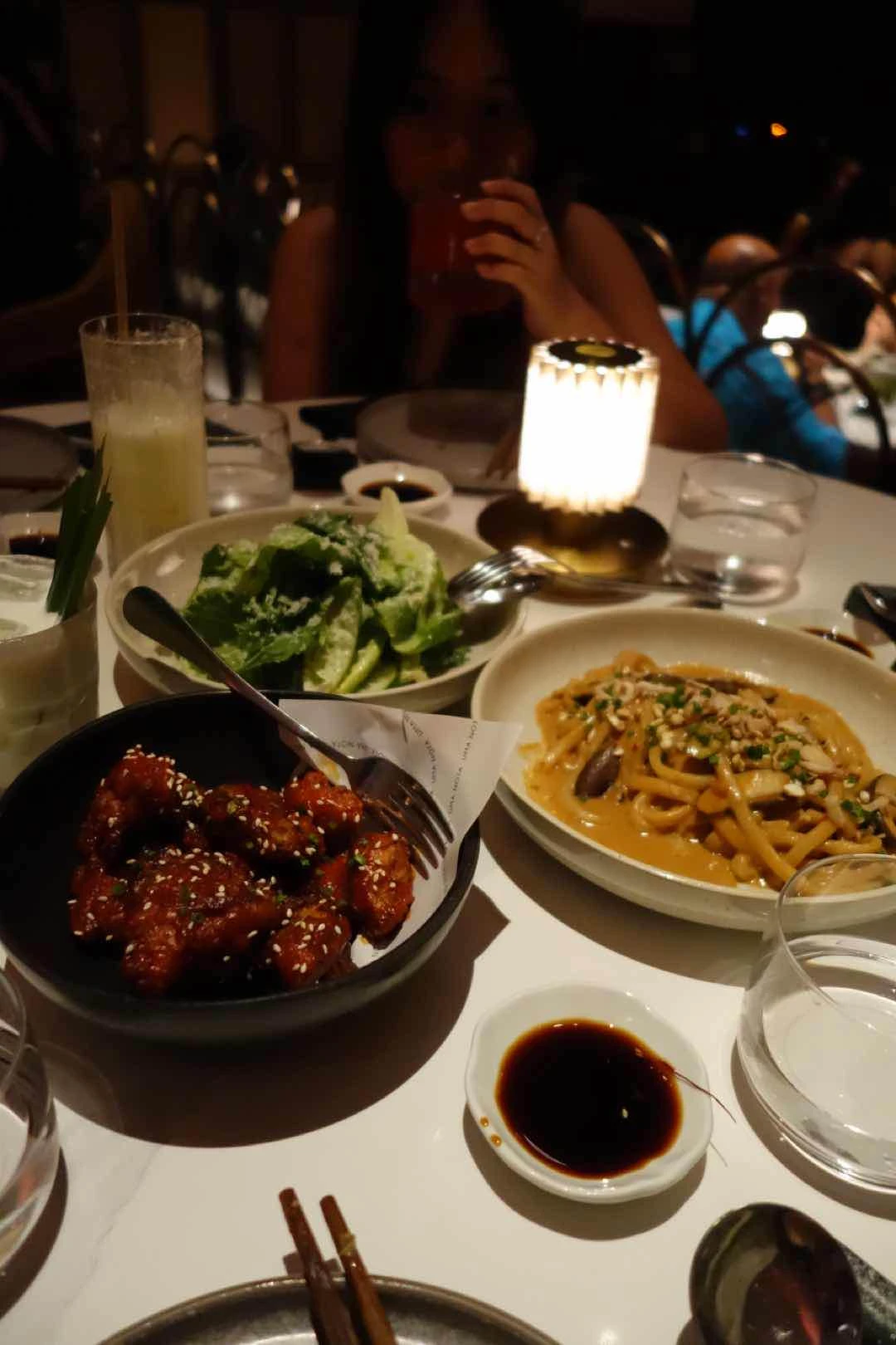 salad, chicken & udon of Uma Nota Manila