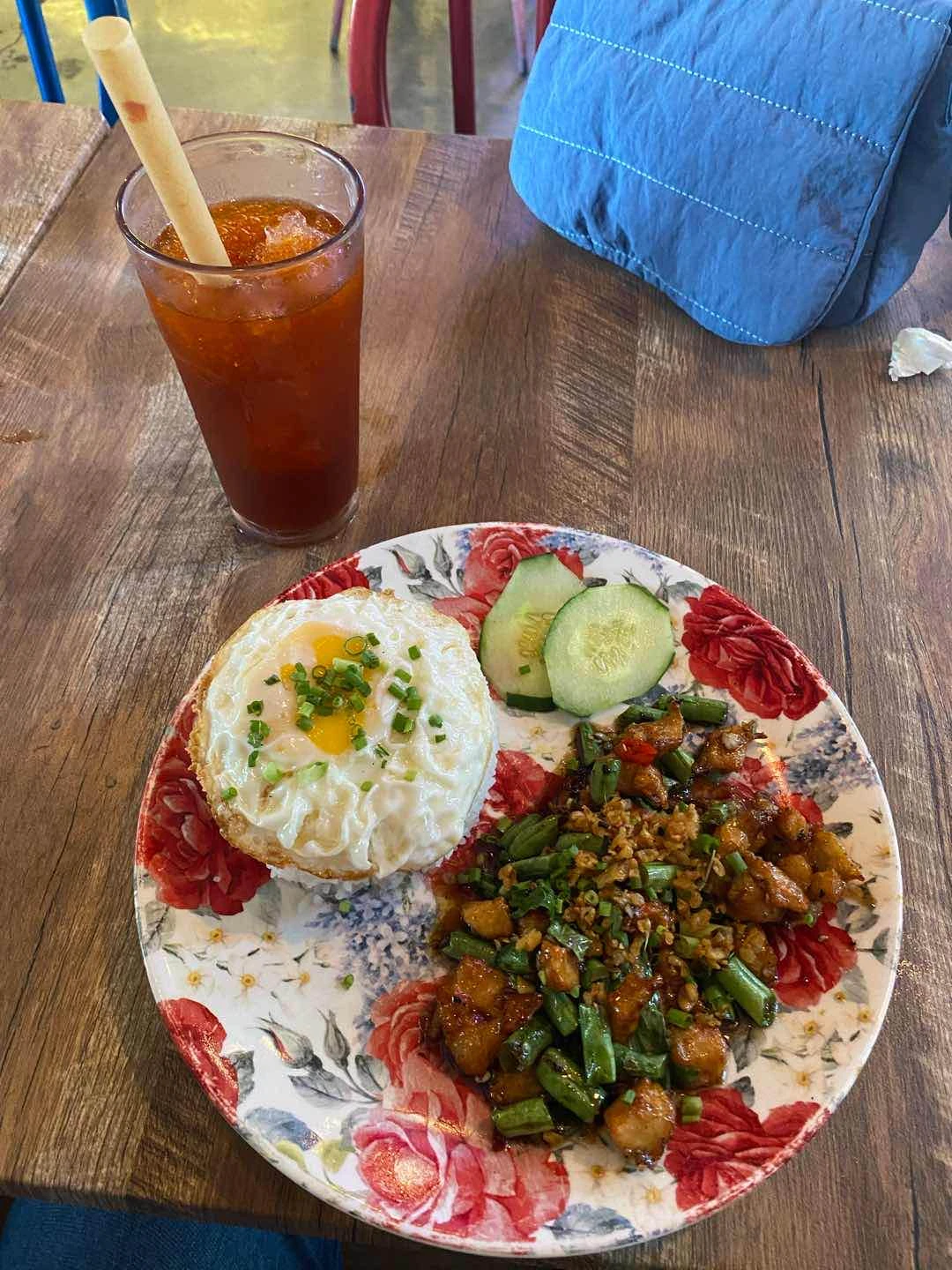 Fried Chicken Krapao w/ Iced Tea of Khao Khai Thai Chicken House
