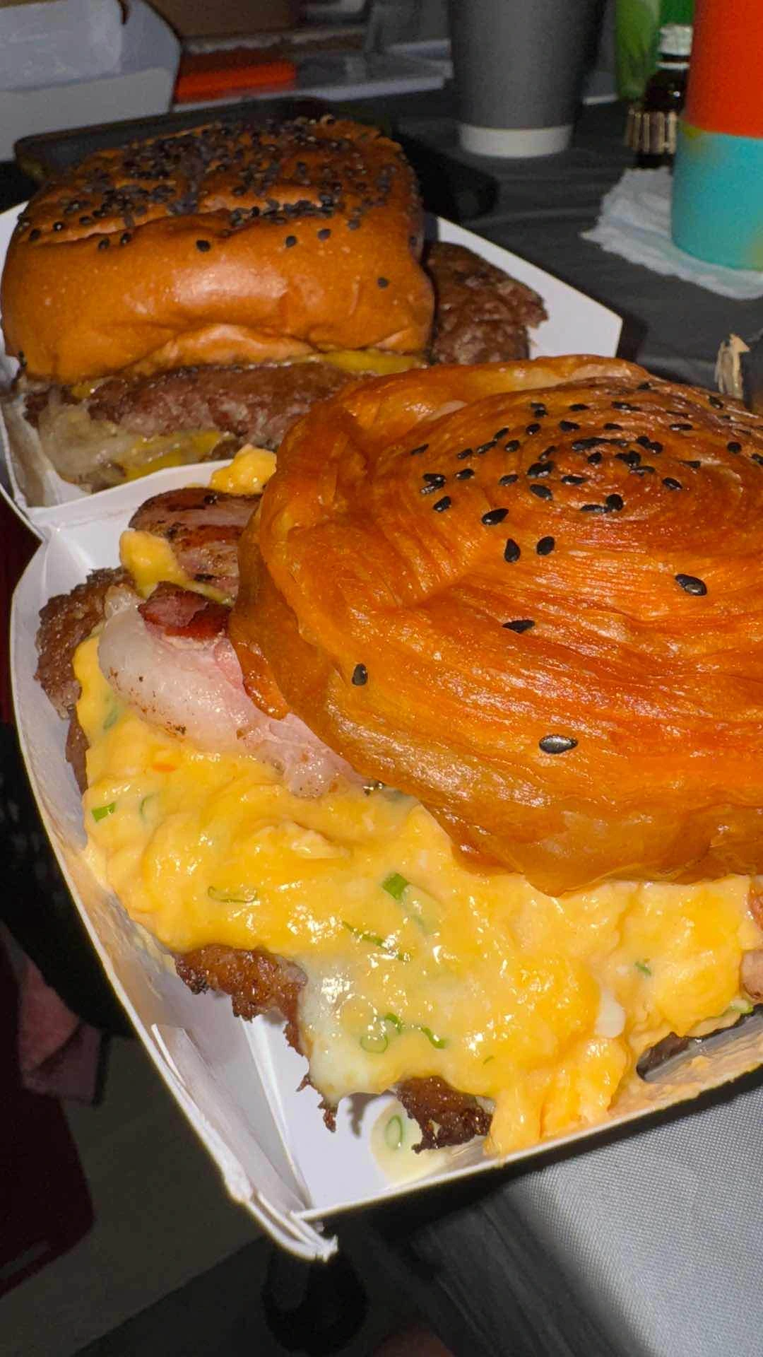 10/10 golden feather chicken burger w/ sweetness!! 