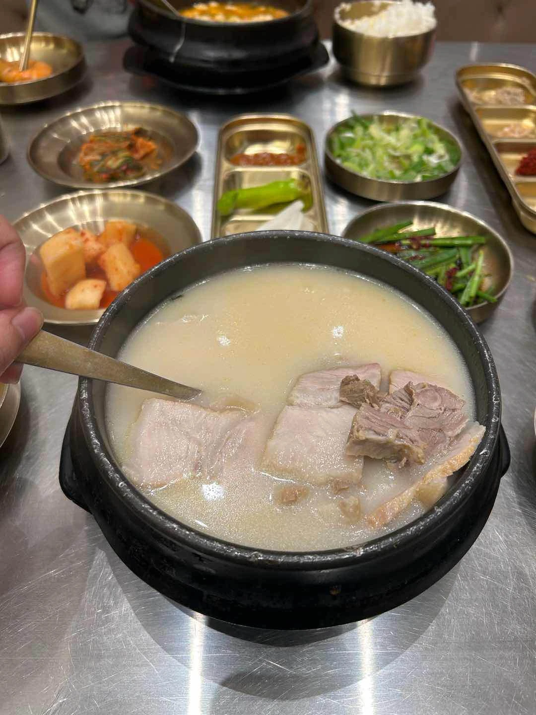 Beef bone soup of Tang Korean Restaurant