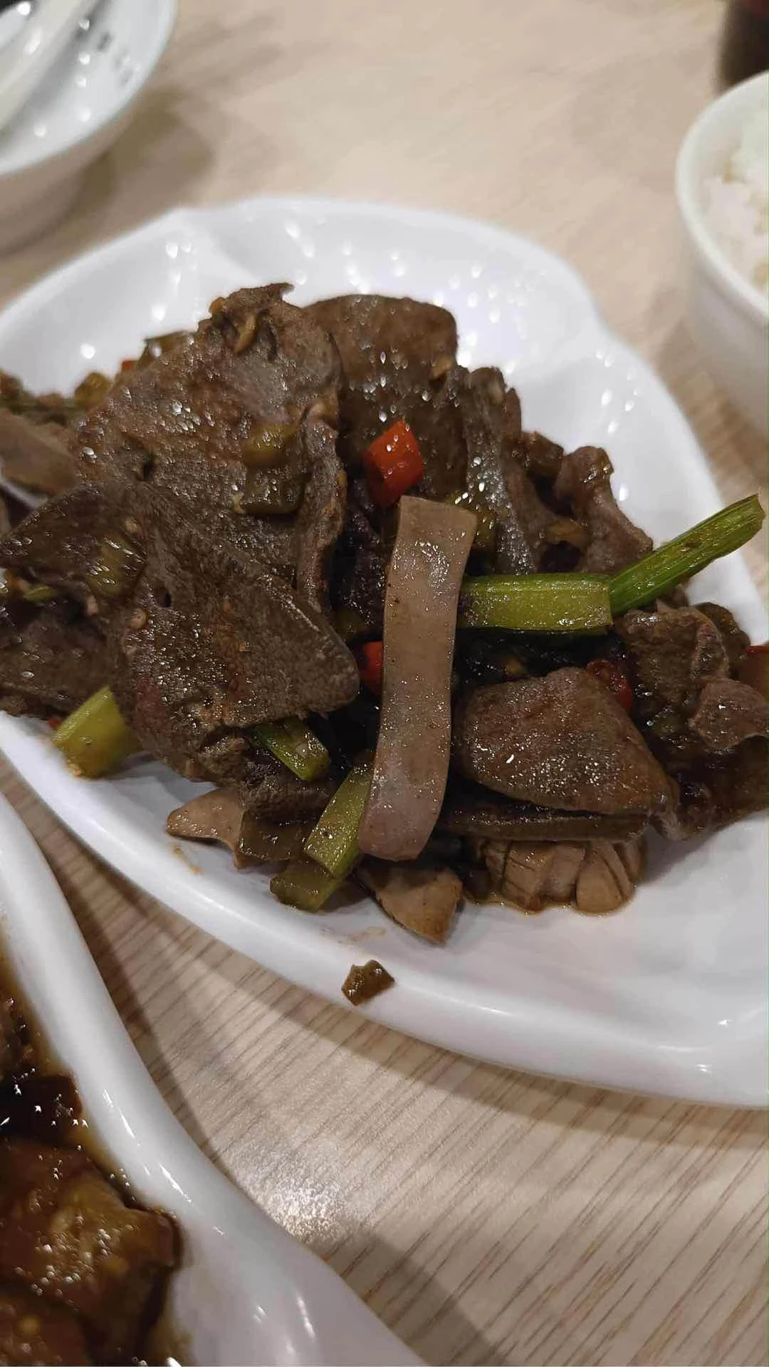 Stir-fry kidney, liver 