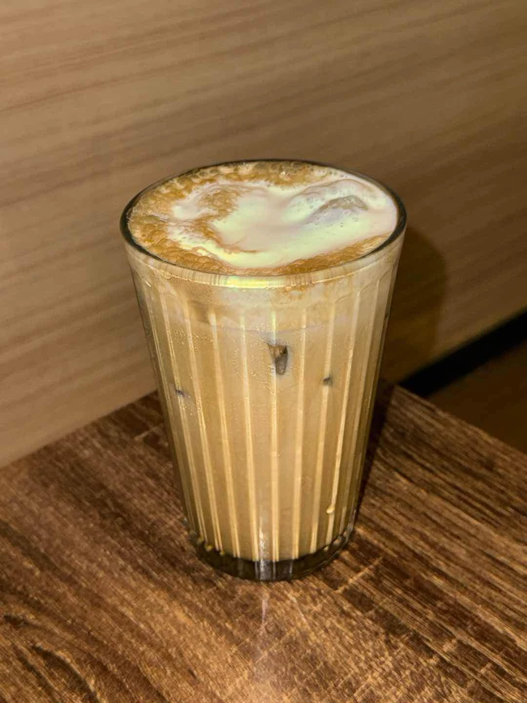 salted hojicha latte