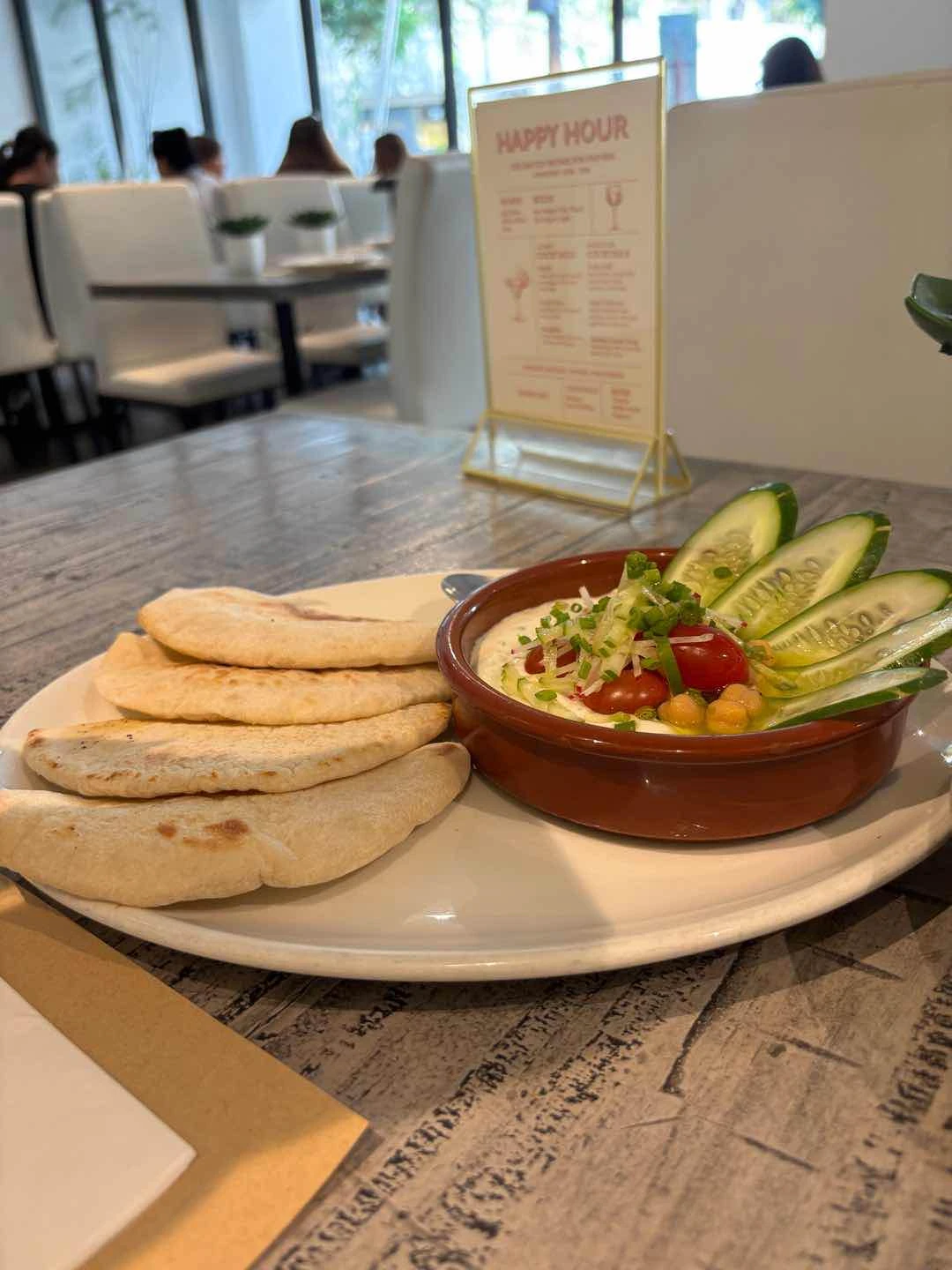 Pita & Yogurt dip