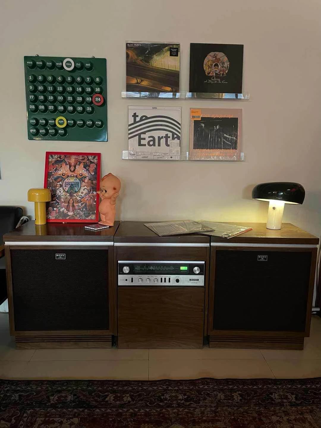 Ambiance of Elsewhere Cafe