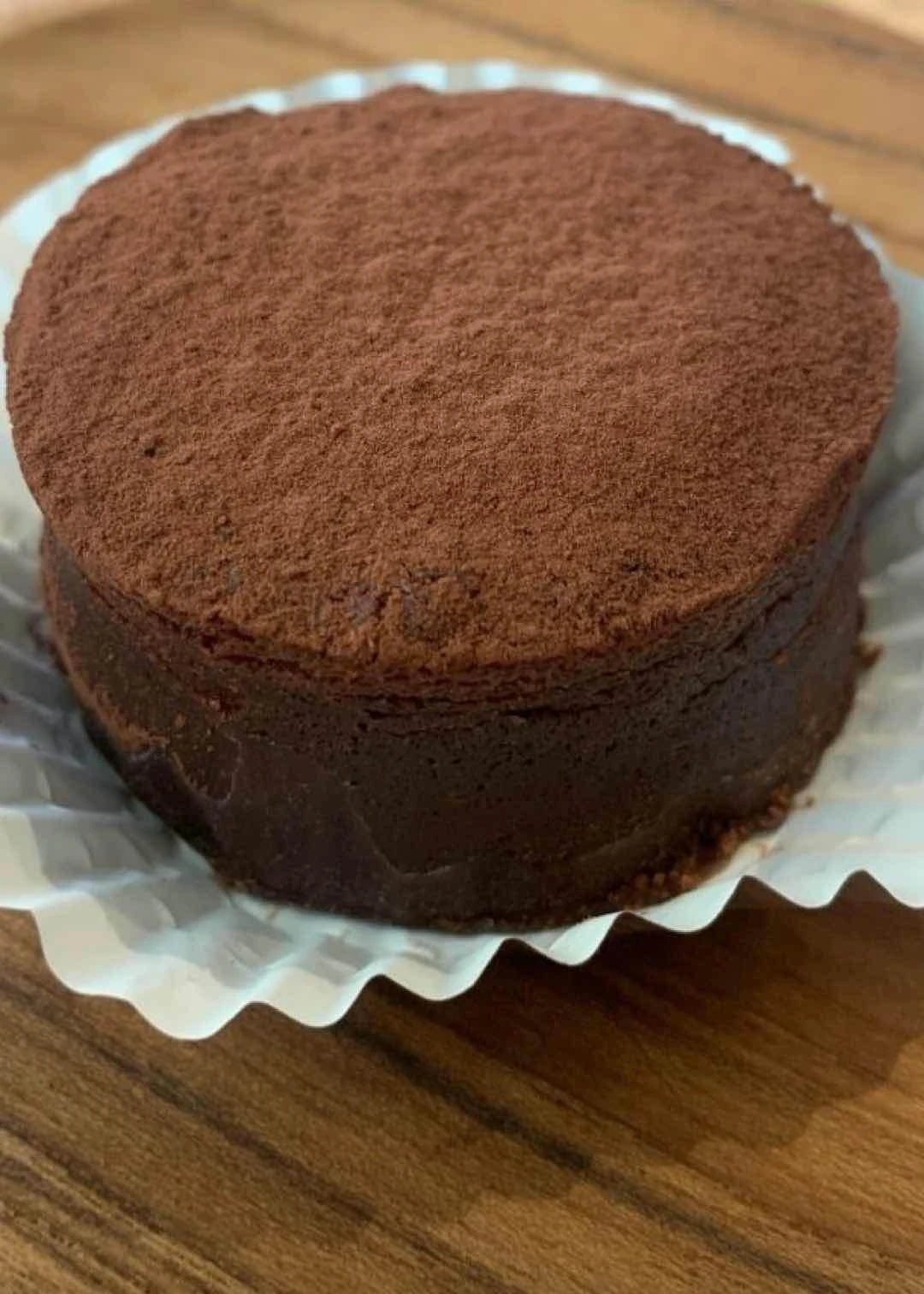 Valrohna Chocolate Gateaux