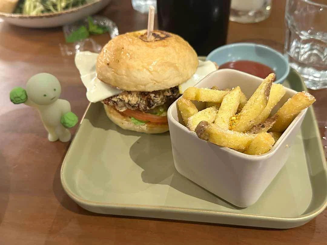 Korean Chicken Chop Burger