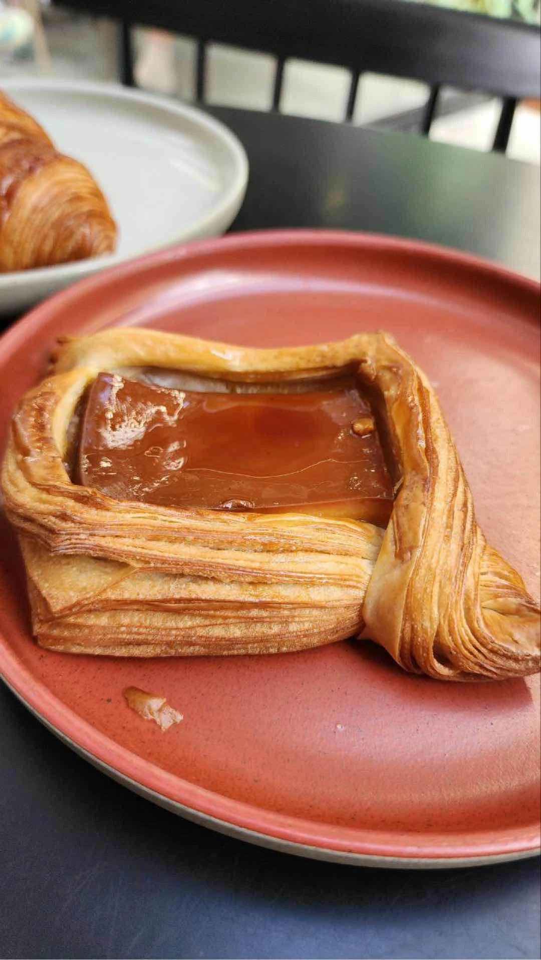 Leche Flan Danish