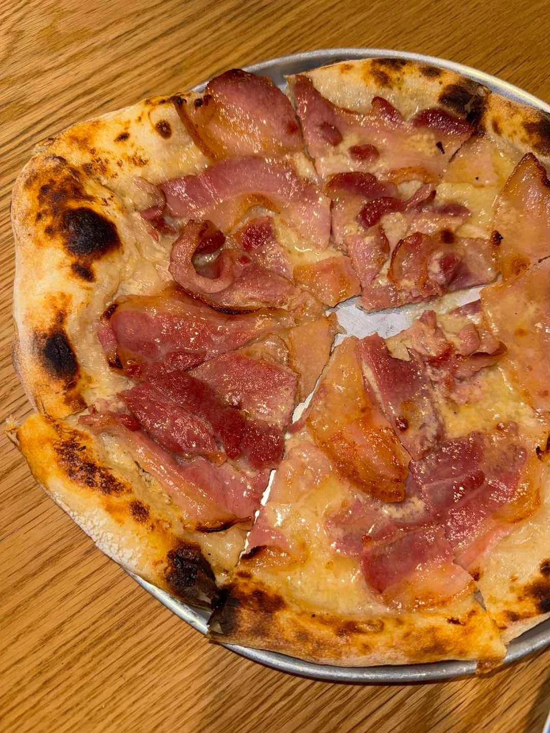maple candied bacon pizza