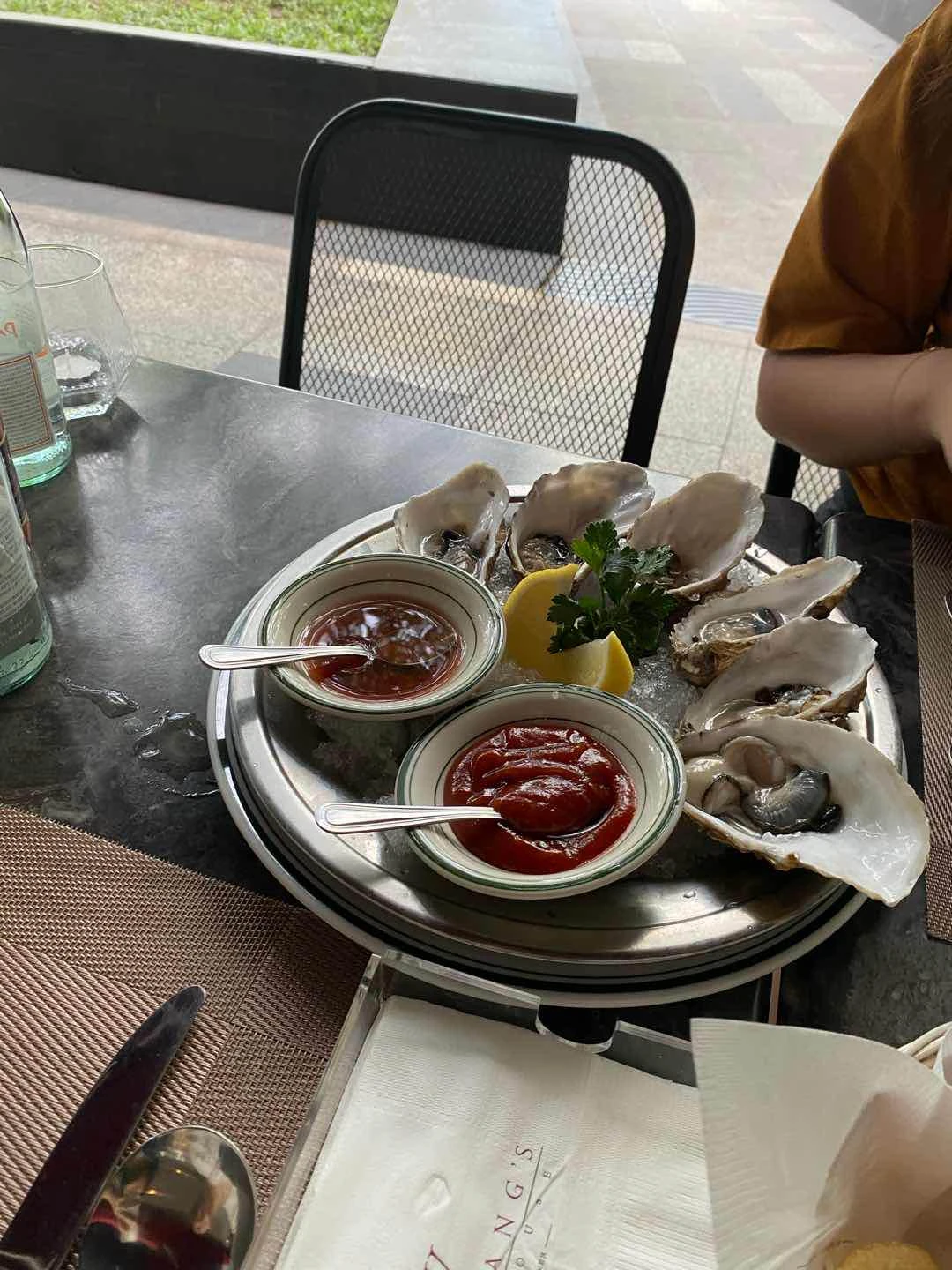 These oysters taste amazing. Not slimy and pungent.