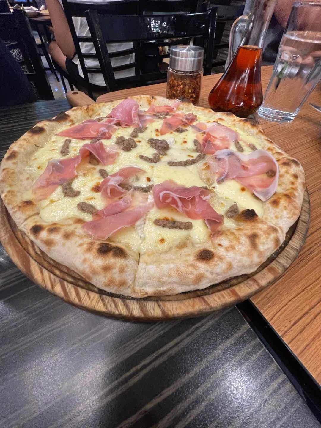 pizza tartufina