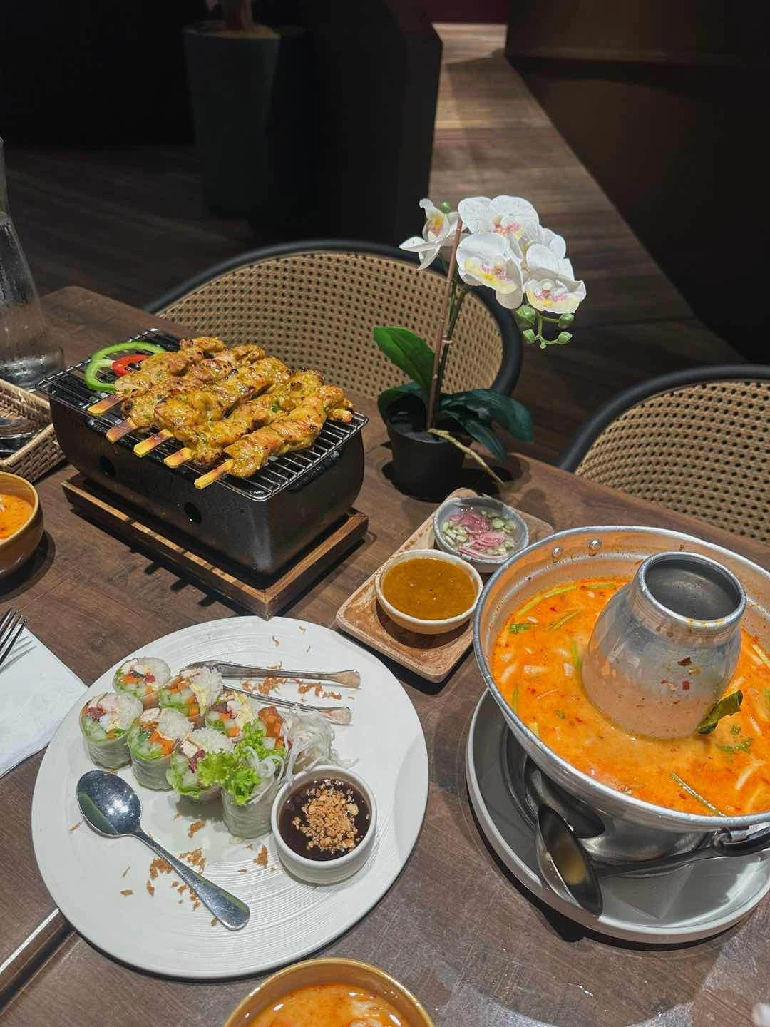 Tomyum, Chicken Satay & Fresh Lumpia