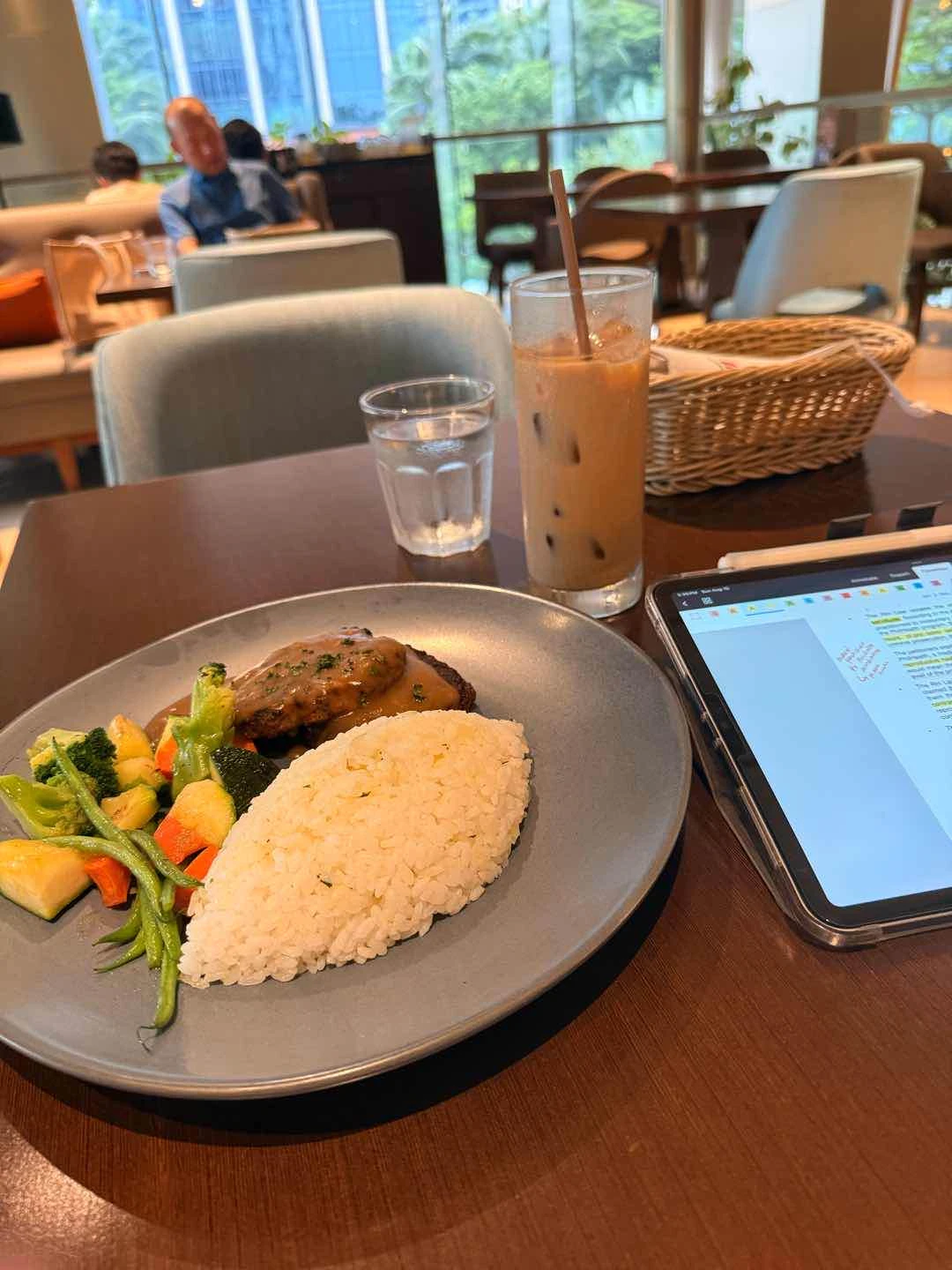 Salisbury Steak and Flat White
