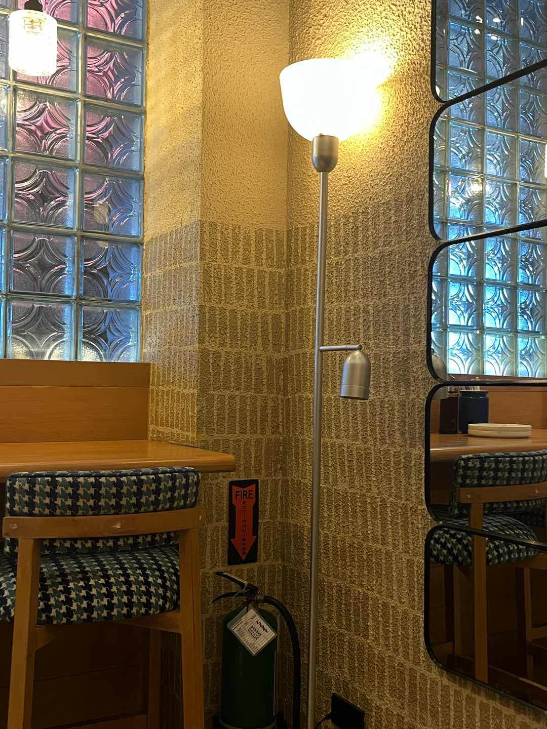 cozy place although small of Fowlbread