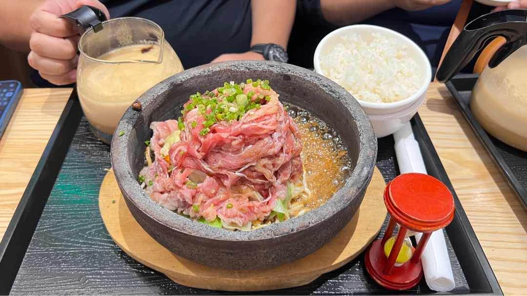 Beef Sukiyaki (Thick Noodles) (₱530)