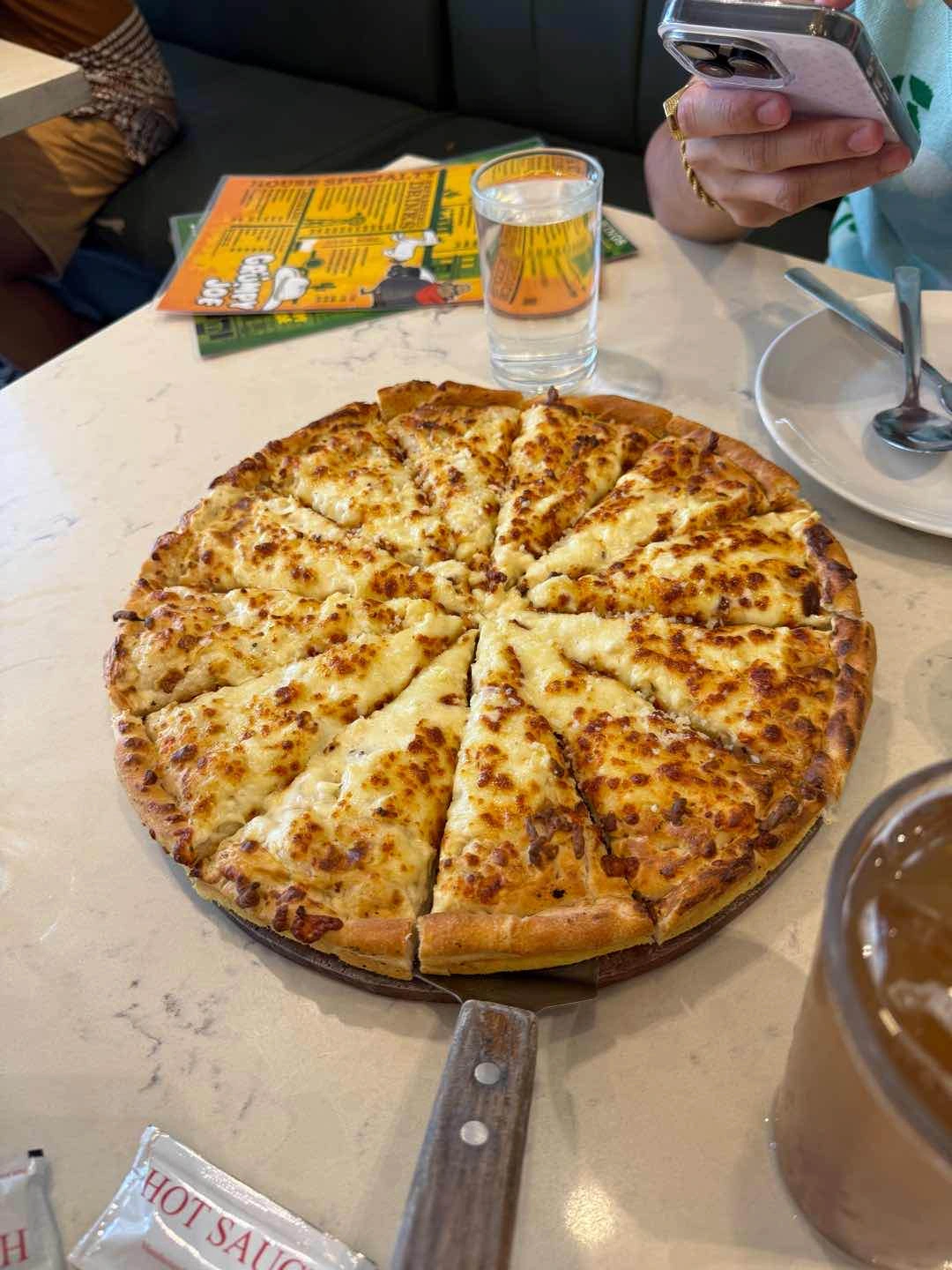 5 cheese pizza