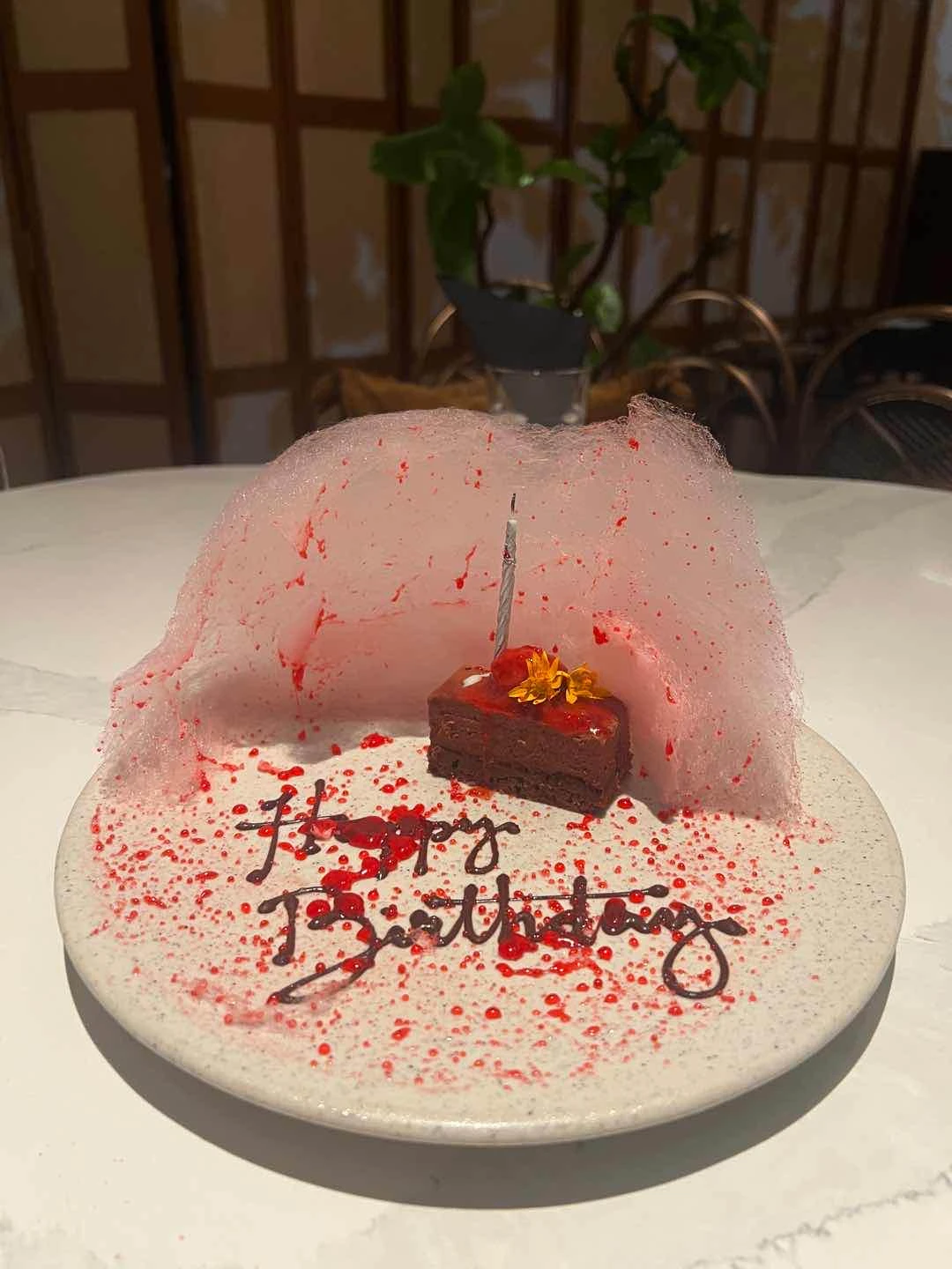 free cake cause its my birthday  of Uma Nota Manila