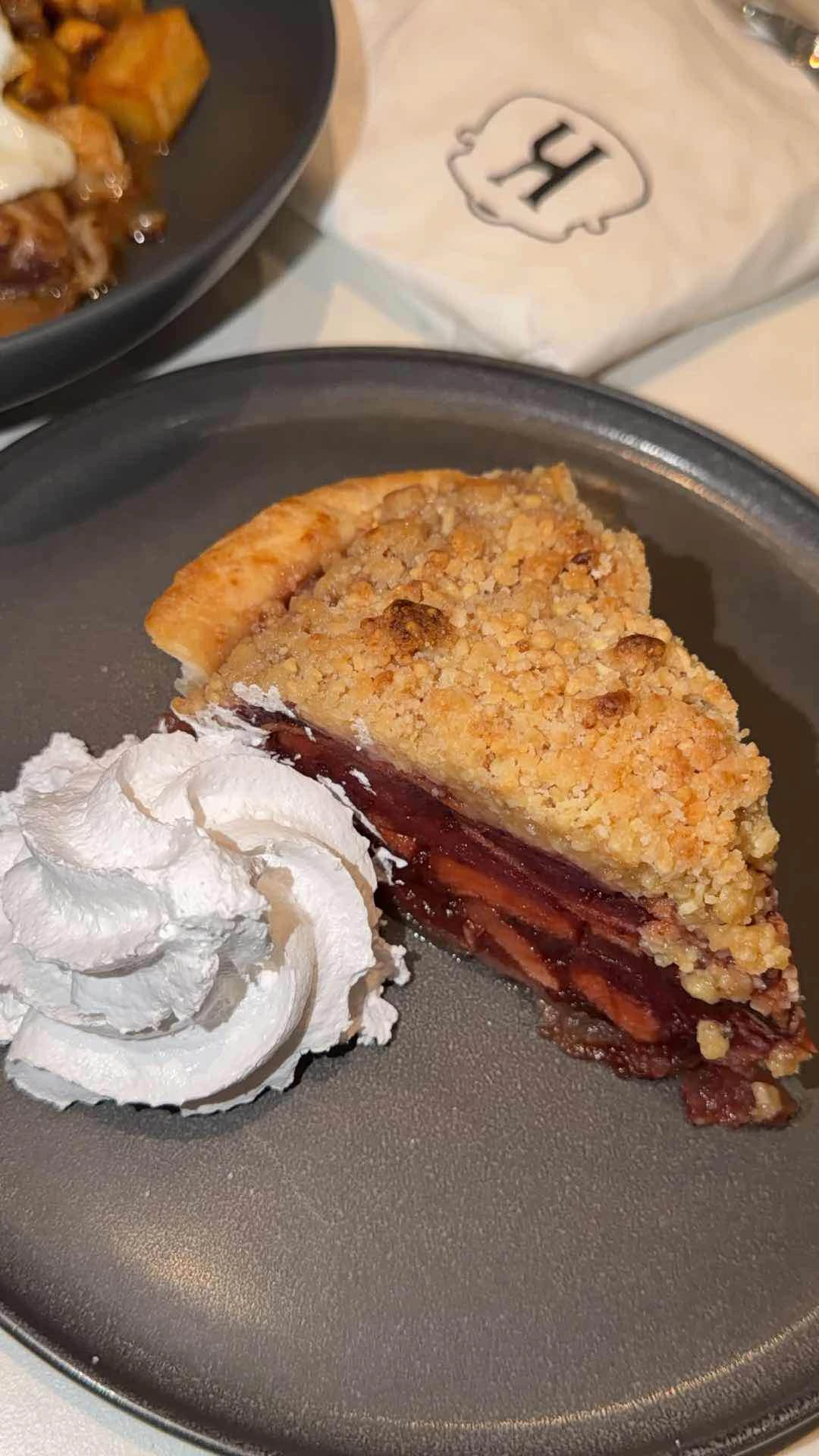 Apple Berry Pie