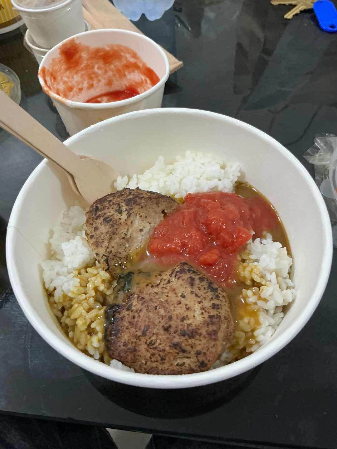Hamburg w/ extra Tomato