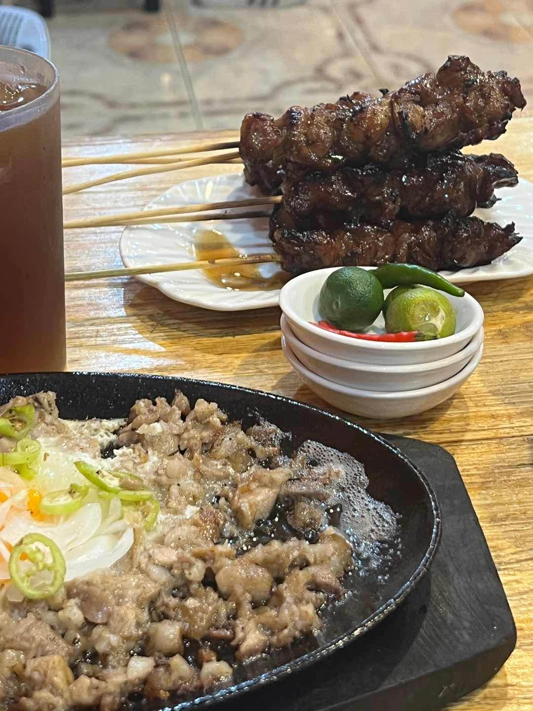Solo Pork Sisig & BBQ Set Meal