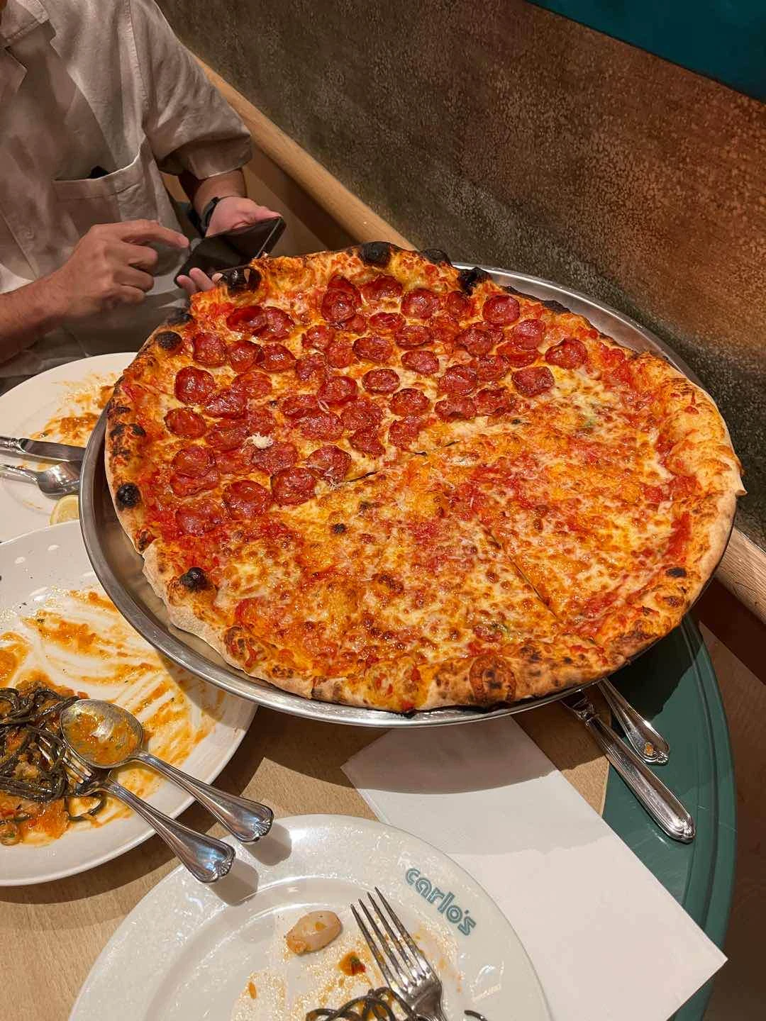 pepperoni & cheese pizza