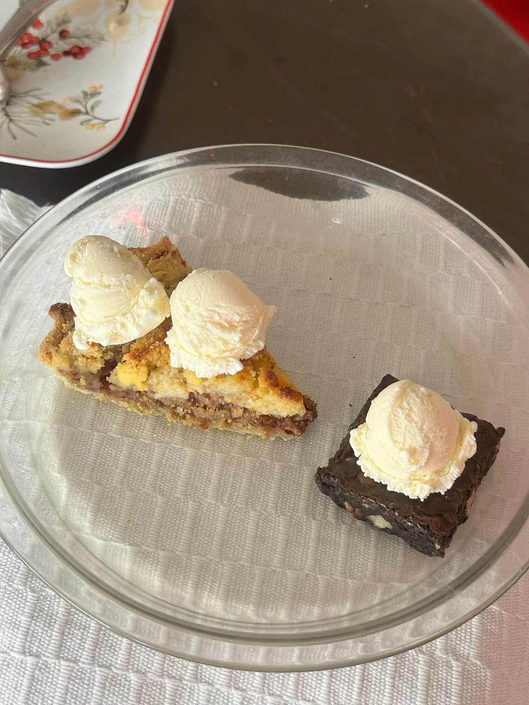 Guapple (Guava) Pie