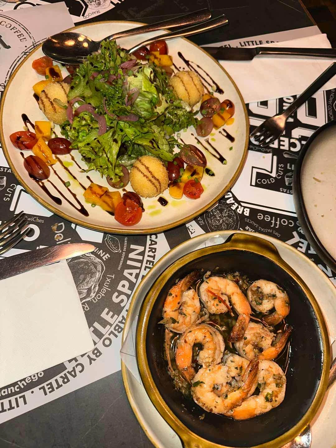 Goat cheese salad, Gambas