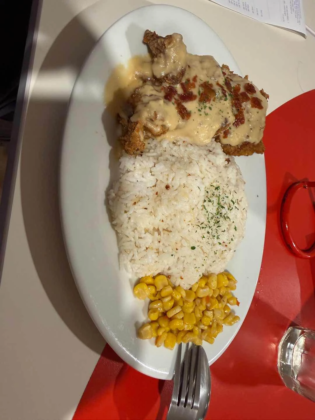 Fried chicken strips in Milkshroom gravy