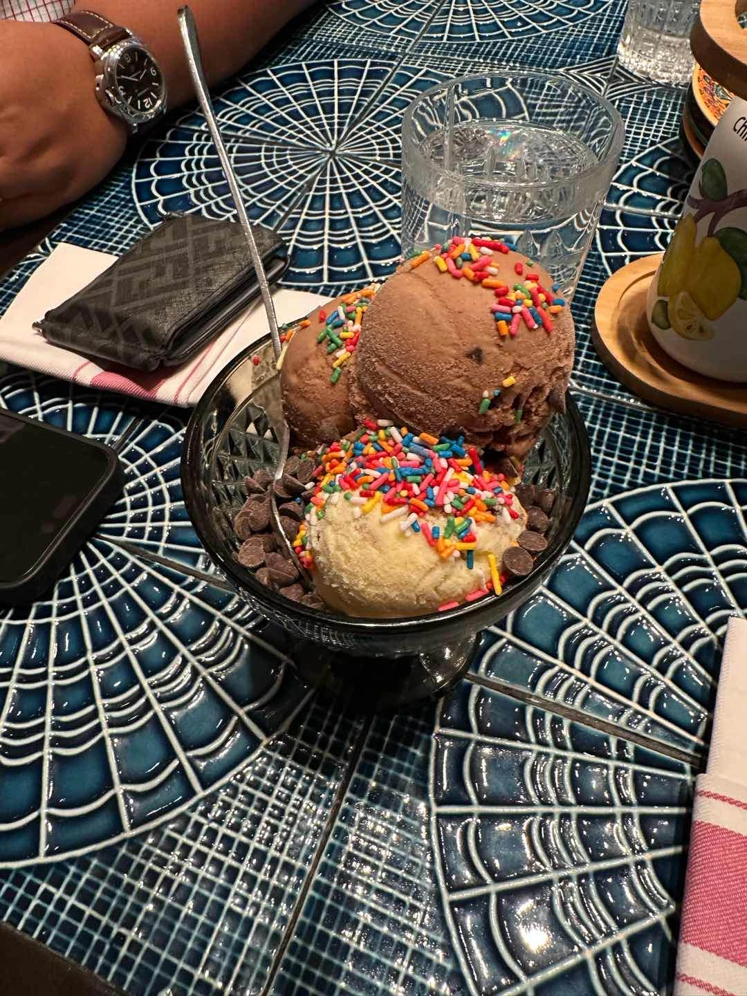 Chocolate chip cookie and hazelnut gelato
