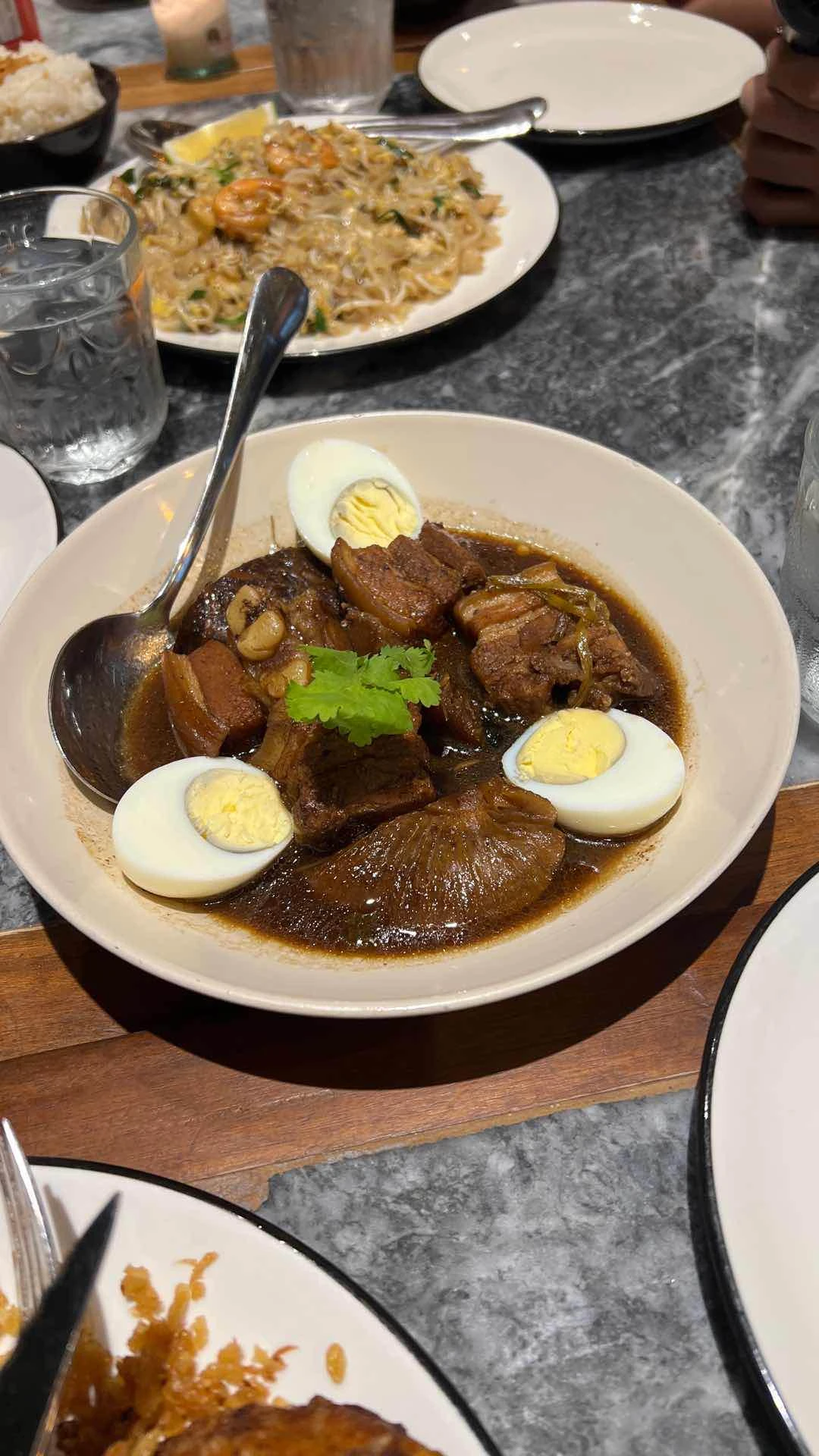 Moo Hong (stewed pork belly) 