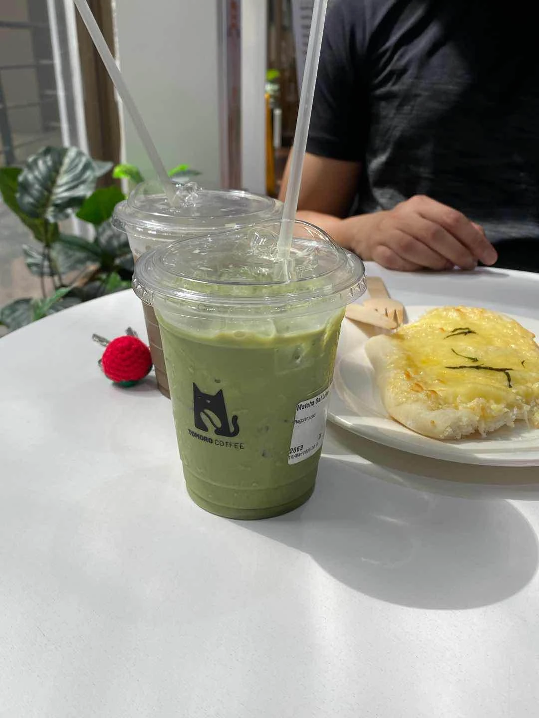 we tried matcha and hojicha oatside series 