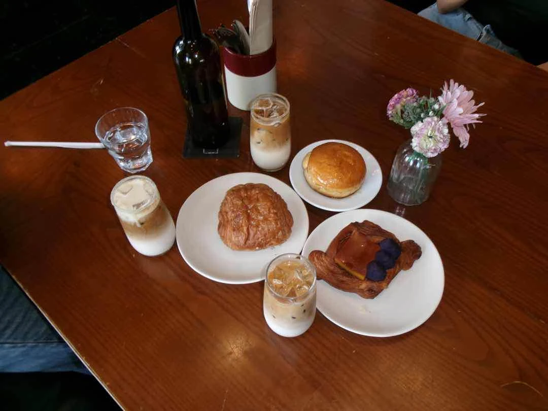 lattes and breads