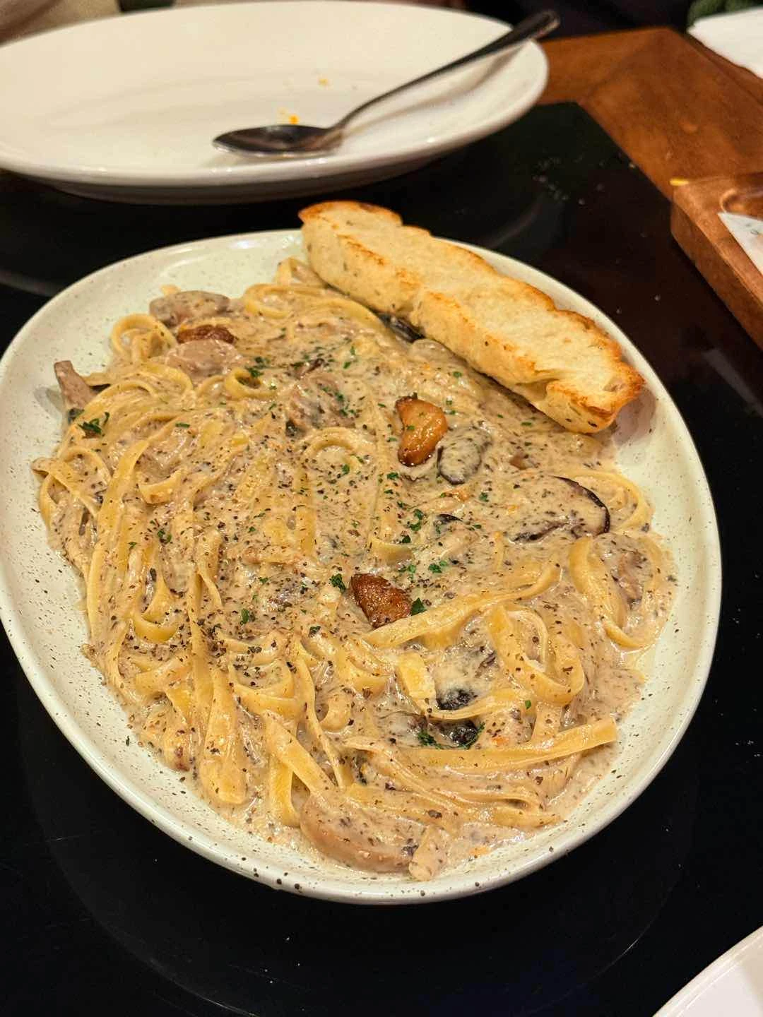 truffle pasta of Tablo Kitchen x Cafe