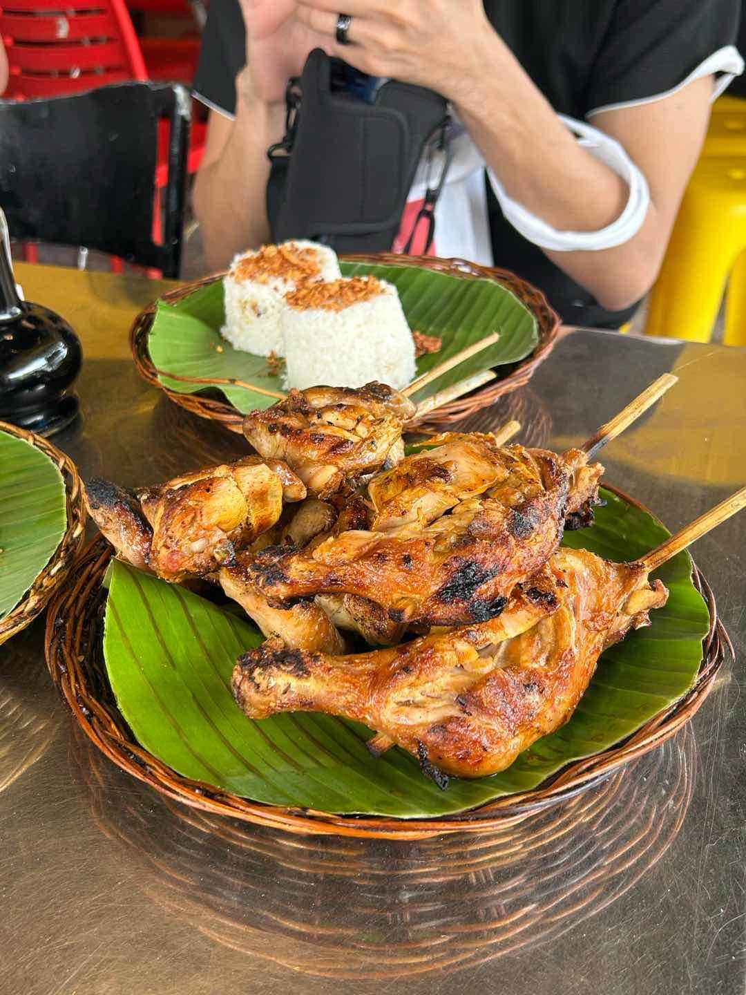 Ambiance of C.H.E. Bacolod Chicken House Express