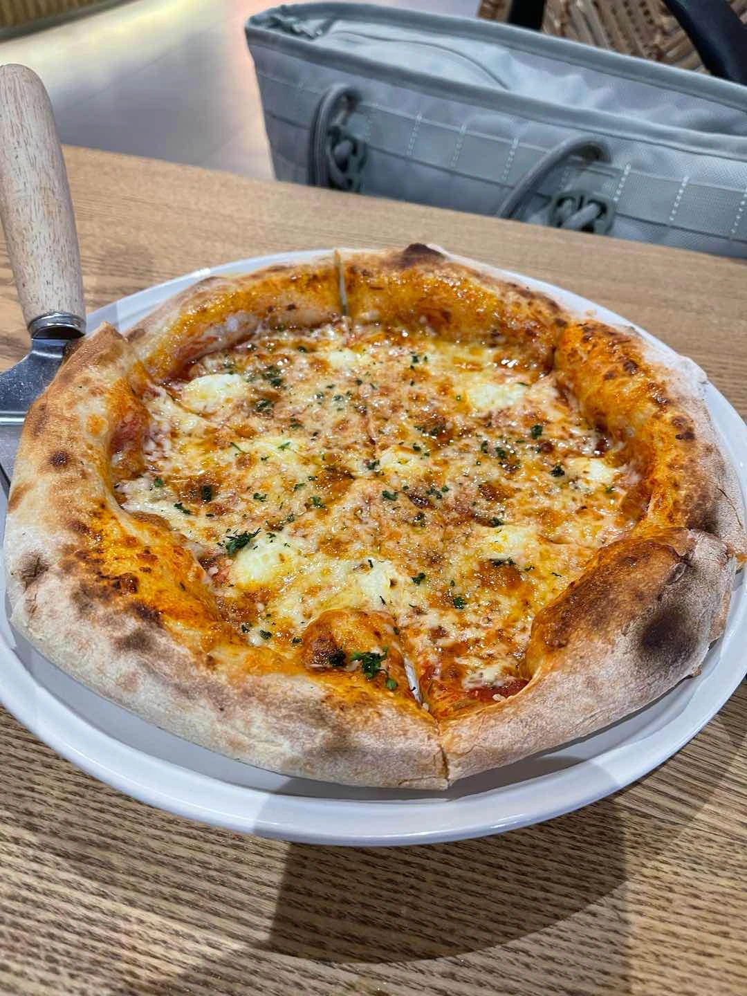 Quattro Formaggio Pizza