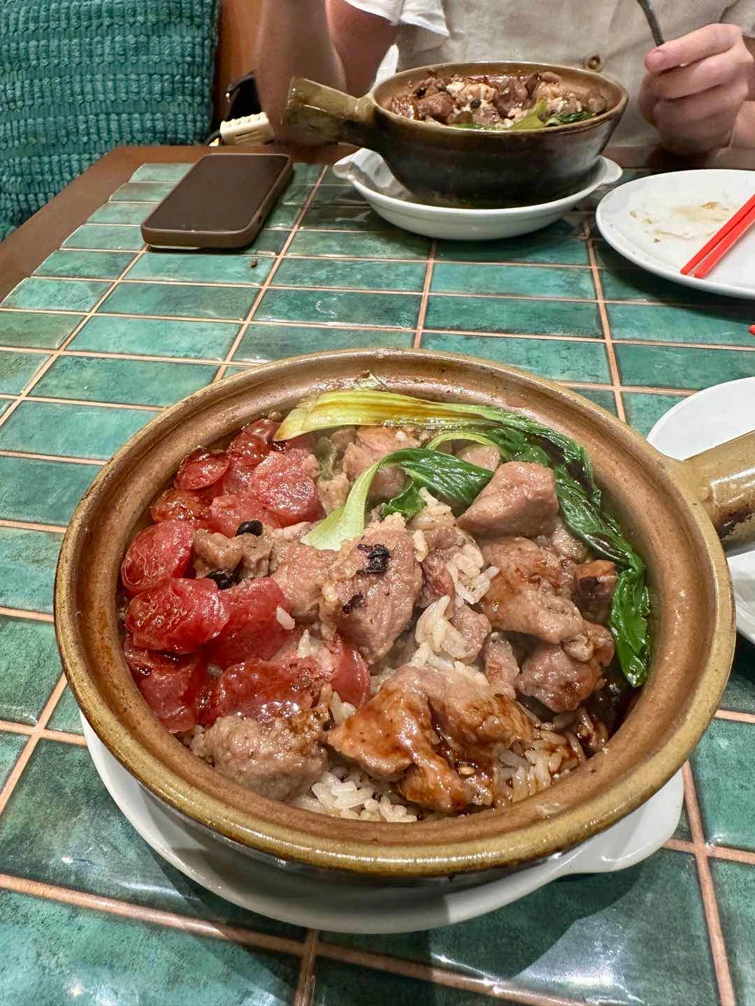 Spareribs and sausage claypot