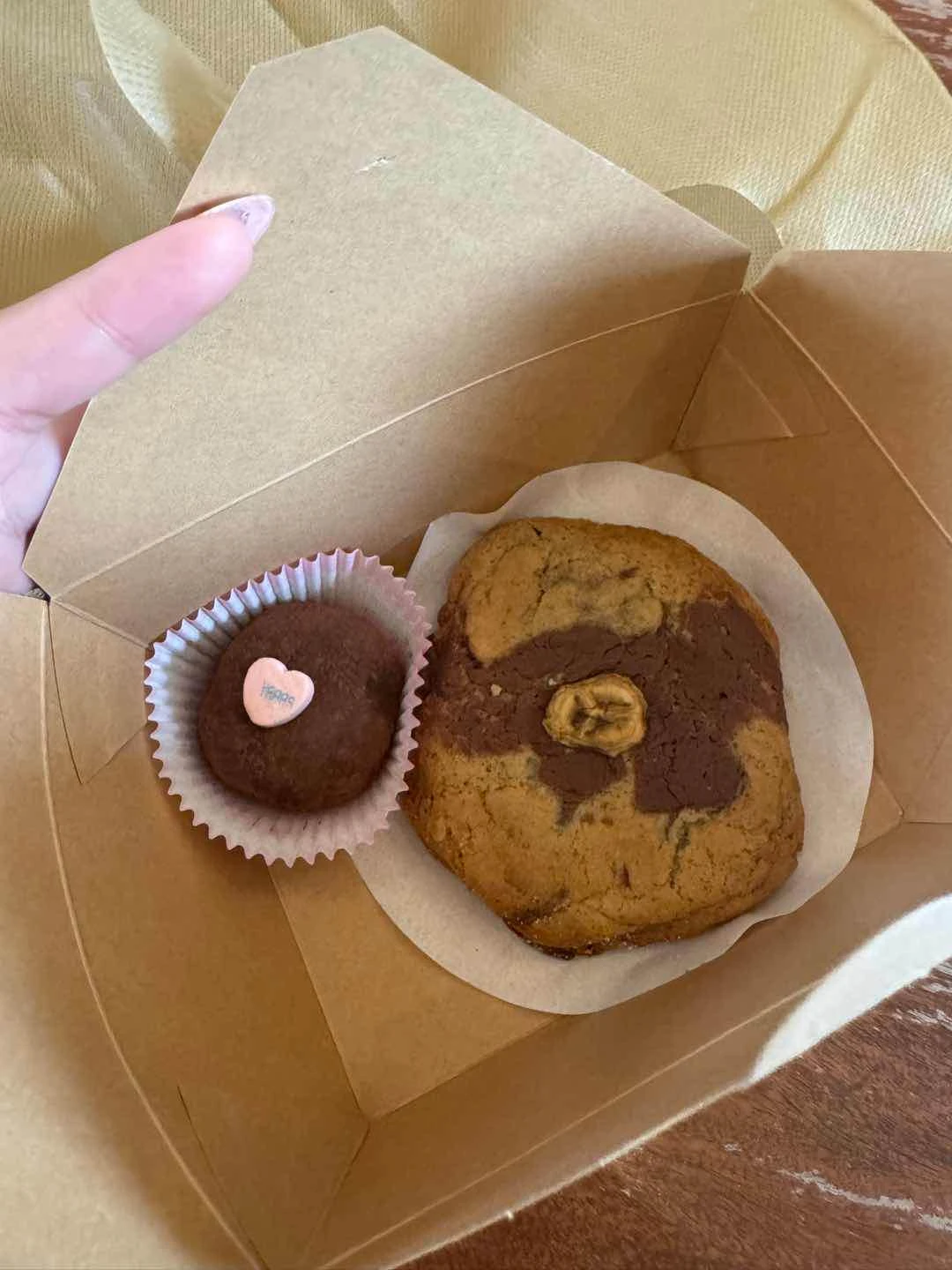 Banana chocolate chip cookie of Bungalow café & bakery