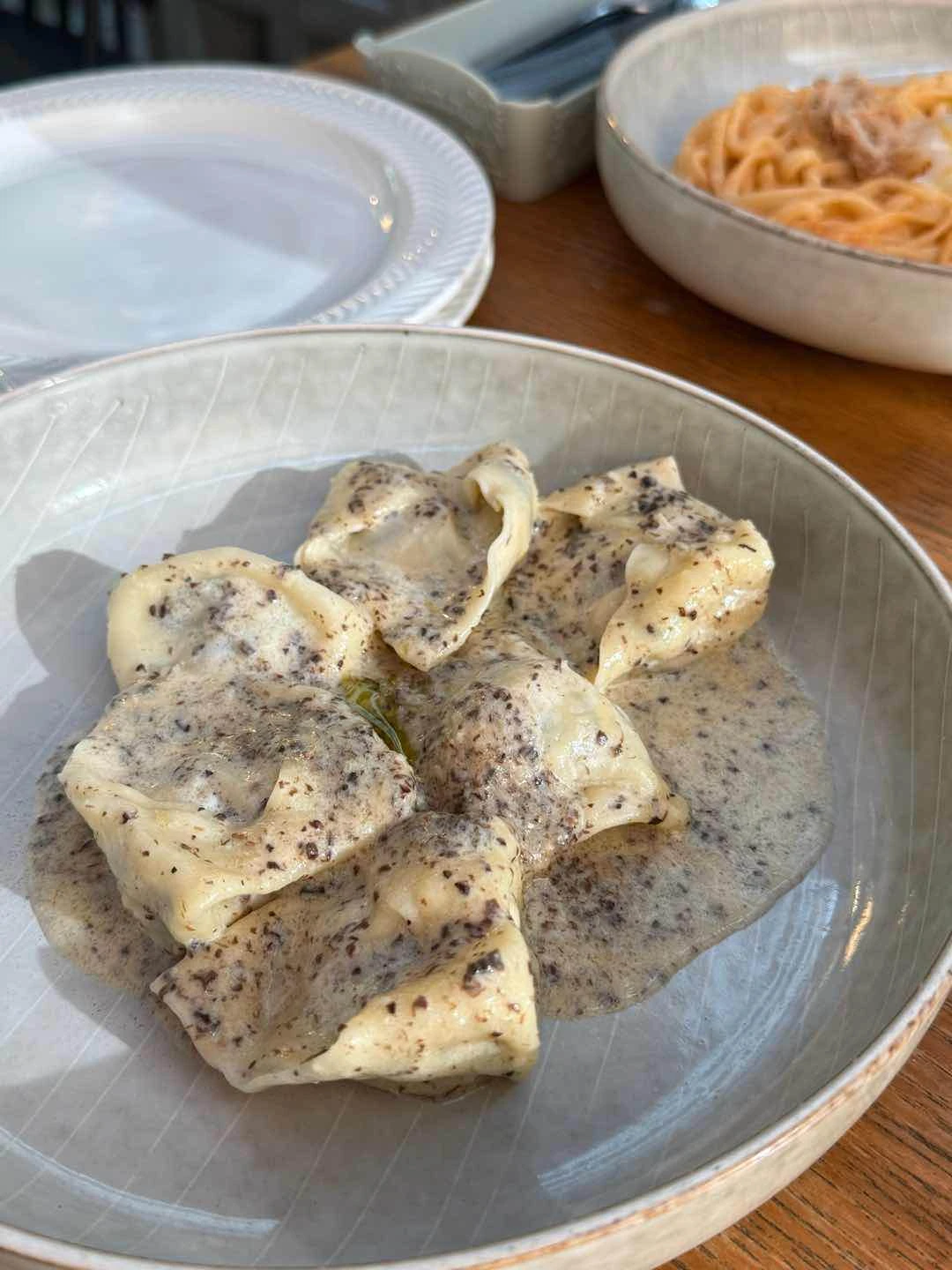 tortellini in truffle ragout sauce of Salta