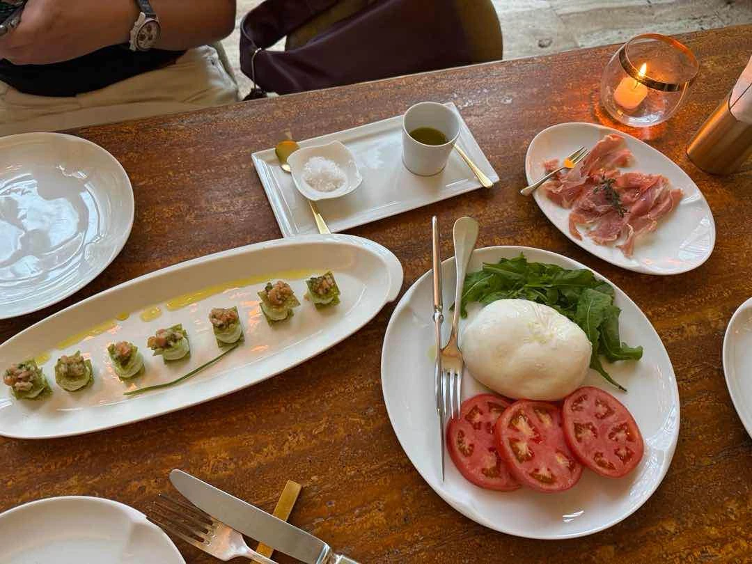 Burrata and salmon tartare